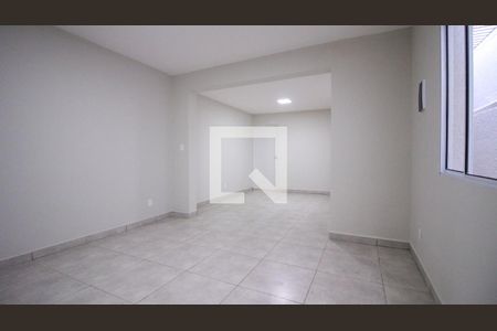 Sala de casa para alugar com 3 quartos, 180m² em Cidade São Mateus, São Paulo