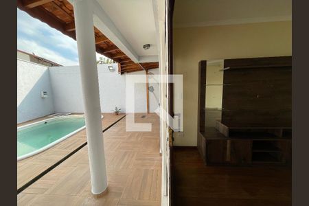 Sala 2 de casa de condomínio para alugar com 4 quartos, 326m² em Caiapia, Cotia