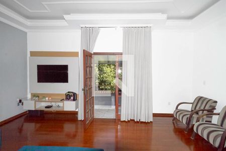 Sala 1 de casa para alugar com 5 quartos, 360m² em Dona Clara, Belo Horizonte