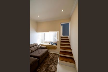 Sala de Estar de casa de condomínio para alugar com 7 quartos, 390m² em Morada dos Pássaros, Barueri