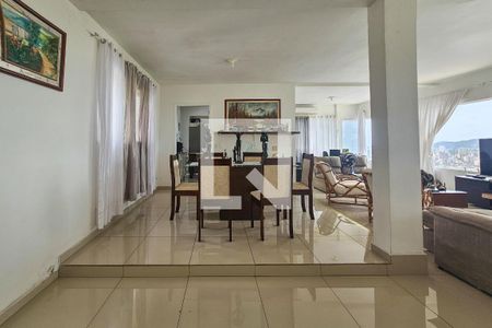 sala de casa de condomínio para alugar com 5 quartos, 330m² em Jardim Praiano, Guarujá