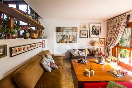 Sala de casa de condomínio à venda com 4 quartos, 320m² em Residencial Tres (alphaville), Santana de Parnaíba