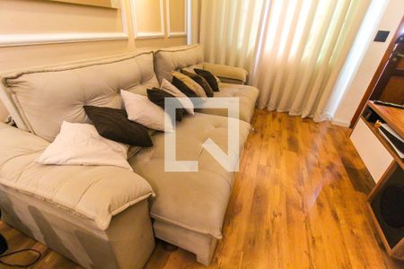 Sala de casa de condomínio à venda com 2 quartos, 70m² em Parada Xv de Novembro, São Paulo