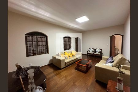 Casa para alugar com 4 quartos, 360m² em Alto Caiçaras, Belo Horizonte