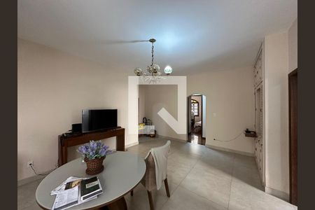 Casa para alugar com 4 quartos, 360m² em Alto Caiçaras, Belo Horizonte