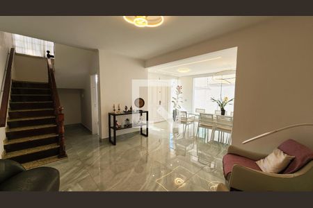 Sala de casa à venda com 4 quartos, 600m² em Caxambu, Jundiaí