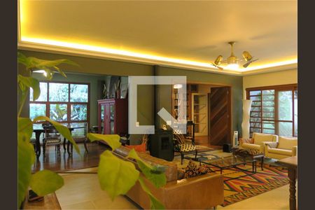 Casa à venda com 2 quartos, 300m² em Real Parque, São Paulo