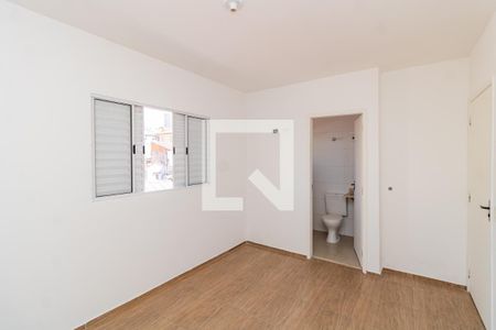 Suíte 1 de casa de condomínio à venda com 2 quartos, 250m² em Vila Mazzei, São Paulo