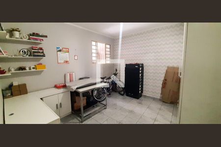 Quarto de casa à venda com 2 quartos, 125m² em Santo Antônio, Osasco