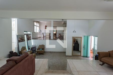 Sala de casa à venda com 5 quartos, 480m² em Santa Tereza, Belo Horizonte