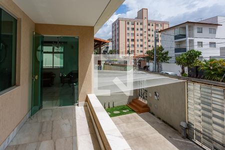 Varanda de casa à venda com 5 quartos, 480m² em Santa Tereza, Belo Horizonte