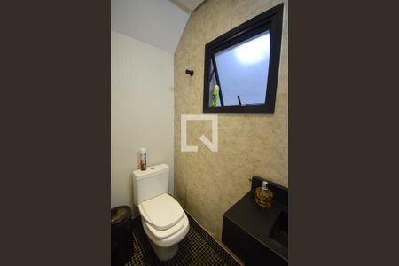 Lavabo de casa para alugar com 4 quartos, 237m² em Penha de França, São Paulo