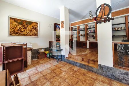 Sala de TV de casa à venda com 3 quartos, 340m² em Vila Ipê, Campinas