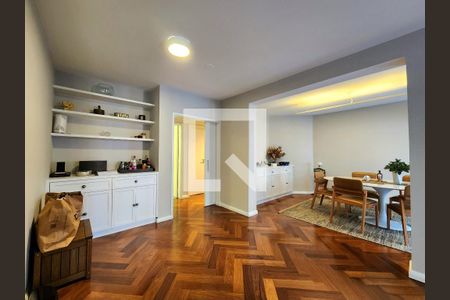 Sala de apartamento à venda com 2 quartos, 150m² em Jardim Europa, São Paulo