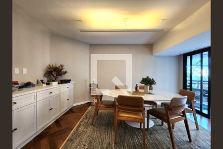 Sala de Jantar de apartamento à venda com 2 quartos, 150m² em Jardim Europa, São Paulo