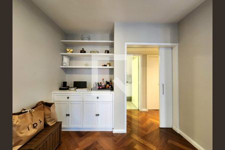 Sala de apartamento à venda com 2 quartos, 150m² em Jardim Europa, São Paulo