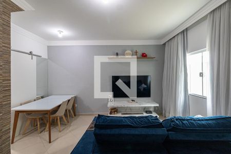 Sala de casa de condomínio à venda com 2 quartos, 70m² em Vila Dalila, São Paulo