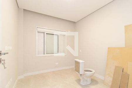 Quarto 1 de casa para alugar com 4 quartos, 400m² em Xaxim, Curitiba