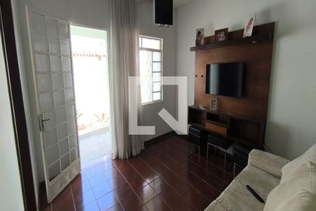 Casa à venda com 3 quartos, 180m² em Rio Branco, Belo Horizonte