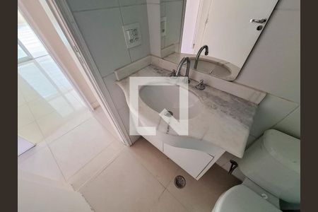 Banheiro de apartamento à venda com 3 quartos, 149m² em Vila Romero, São Paulo