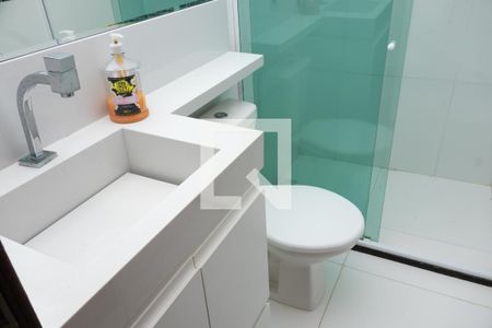 Banheiro da Suíte 1 de casa de condomínio para alugar com 3 quartos, 159m² em Itapuã, Salvador