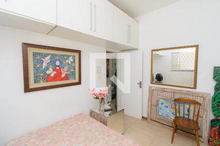 Quarto 1 de casa à venda com 3 quartos, 385m² em Monte Castelo, Contagem