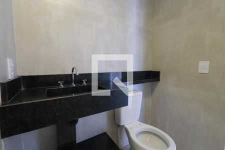 Banheiro de kitnet/studio para alugar com 1 quarto, 27m² em Vila Aricanduva, São Paulo