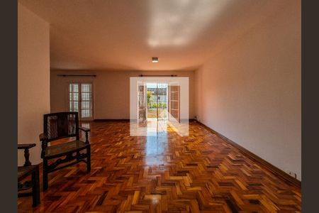 Sala de casa para alugar com 6 quartos, 600m² em Caxingui, São Paulo