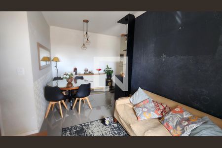 Sala de apartamento para alugar com 3 quartos, 65m² em Vila Urupes, Suzano