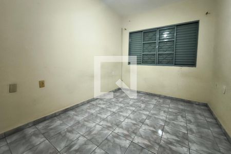 Quarto 2 de casa para alugar com 2 quartos, 300m² em Jardim Samambaia, Campinas