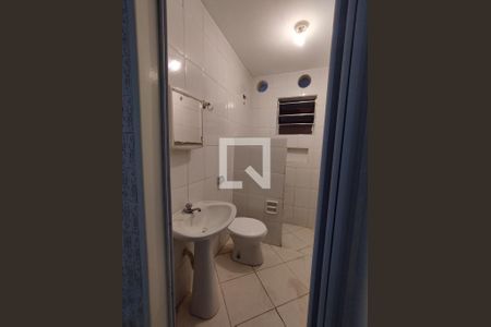 Banheiro Social de casa para alugar com 1 quarto, 40m² em Parque Bristol, São Paulo