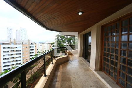 Varanda de apartamento à venda com 4 quartos, 242m² em Vila Suzana, São Paulo