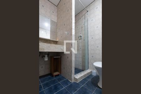 Banheiro de kitnet/studio para alugar com 1 quarto, 40m² em República, São Paulo