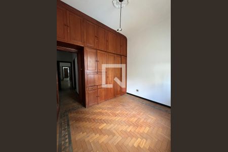 Quarto de casa para alugar com 4 quartos, 360m² em Barro Preto, Belo Horizonte