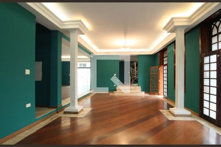 Sala 1 de casa para alugar com 4 quartos, 960m² em Jardim Guedala, São Paulo