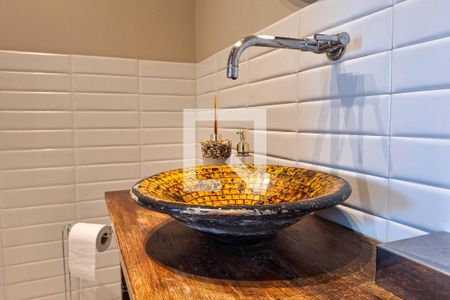 Lavabo de casa de condomínio para alugar com 4 quartos, 531m² em Itaipu, Niterói