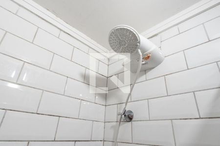 Banheiro de kitnet/studio para alugar com 1 quarto, 24m² em Sé, São Paulo