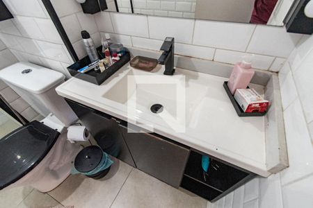 Banheiro de kitnet/studio para alugar com 1 quarto, 24m² em Sé, São Paulo