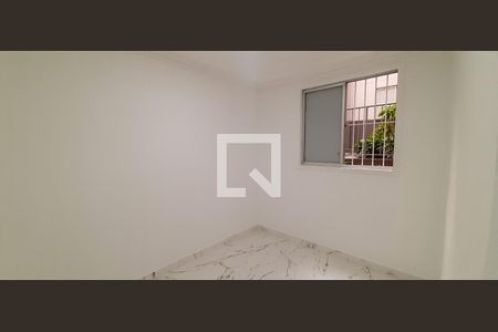 Quarto 1 de apartamento à venda com 2 quartos, 43m² em Vila Yolanda, Osasco