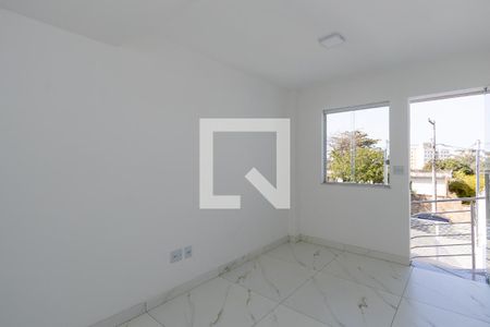 Sala de casa à venda com 2 quartos, 90m² em Santa Branca, Belo Horizonte