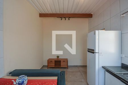 Sala/Cozinha de casa para alugar com 1 quarto, 55m² em Conjunto Residencial Salvador Tolezani, São Paulo