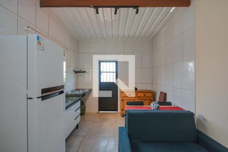 Sala/Cozinha de casa para alugar com 1 quarto, 55m² em Conjunto Residencial Salvador Tolezani, São Paulo