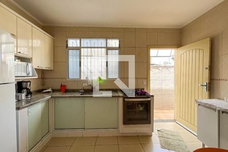 Cozinha de casa à venda com 2 quartos, 150m² em Vila Miriam, São Paulo