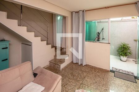 Sala de casa à venda com 2 quartos, 90m² em Copacabana, Belo Horizonte