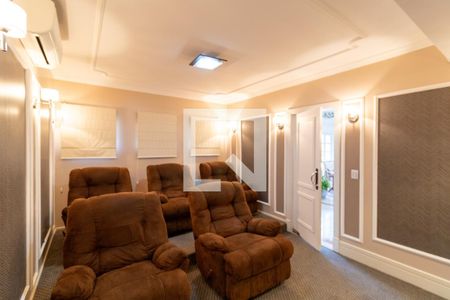 Sala de TV de casa de condomínio para alugar com 4 quartos, 632m² em Nonoai, Porto Alegre