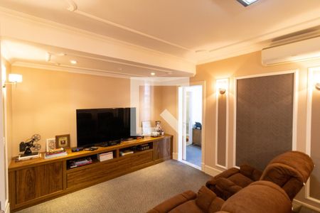 Sala de TV de casa de condomínio para alugar com 4 quartos, 632m² em Nonoai, Porto Alegre