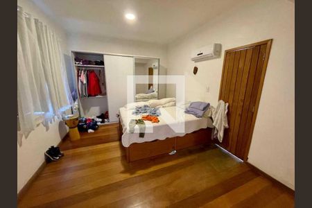 Casa à venda com 3 quartos, 236m² em Humaitá, Rio de Janeiro