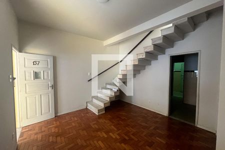 Sala de casa de condomínio à venda com 2 quartos, 70m² em Portuguesa, Rio de Janeiro
