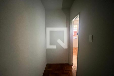 Sala de casa de condomínio à venda com 2 quartos, 70m² em Portuguesa, Rio de Janeiro