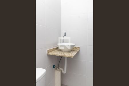 Banheiro de apartamento à venda com 1 quarto, 29m² em Parada Inglesa, São Paulo